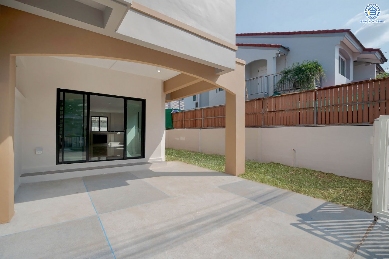 บ้านมือสองตกแต่งใหม่ ทาวน์เฮ้าส์ทำเลโซนเมือง! โครงการ เกร็ดแก้วการ์เด้น รัตนาธิเบศร์ ที่สุดของความคุ้ม! เนื้อที่ 32 ตร.ว. ฟังก์ชันระดับบ้านเดี่ยว 3 ห้องนอน 3 ห้องน้ำ 2 ที่จอดรถ ใกล้ทางด่วน "งามวงศ์วาน" และรถไฟฟ้าสายสีม่วง "สถานีบางกระสอ"